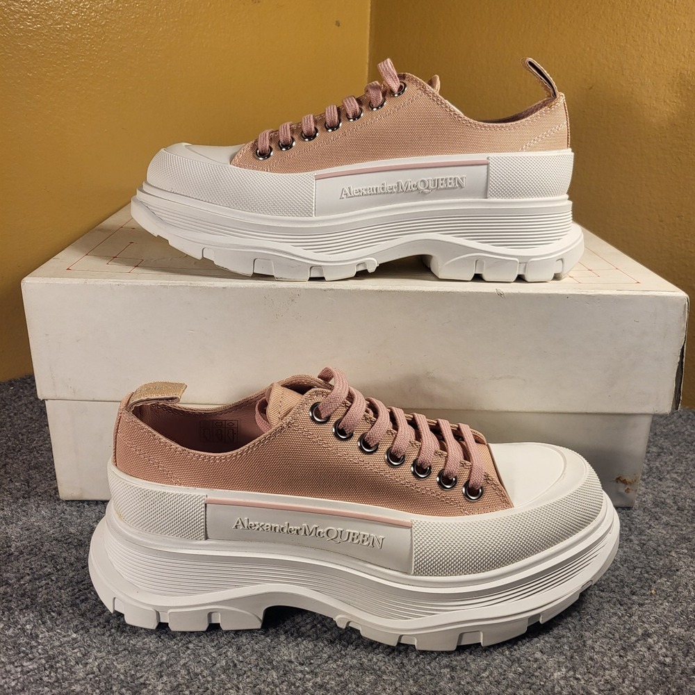 Alexander McQueen Tread Slick Low Top Magnolia Pink Sneaker Women's Size 9 (39)